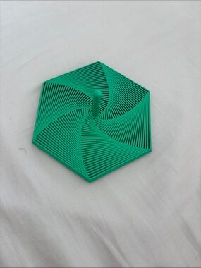 Hexagonal Silicone Trivet in Bright Green